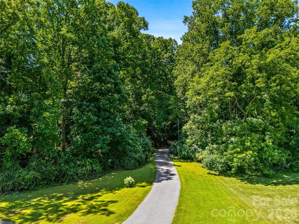 70 Promised Ridge Drive Hendersonville, NC 28791