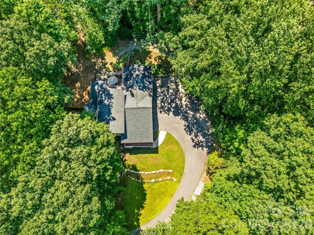 70 Promised Ridge Drive Hendersonville, NC 28791