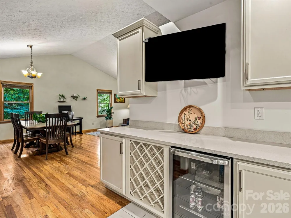 70 Promised Ridge Drive Hendersonville, NC 28791