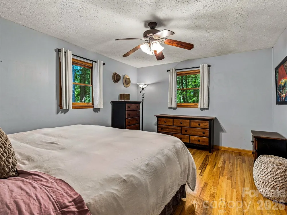 70 Promised Ridge Drive Hendersonville, NC 28791