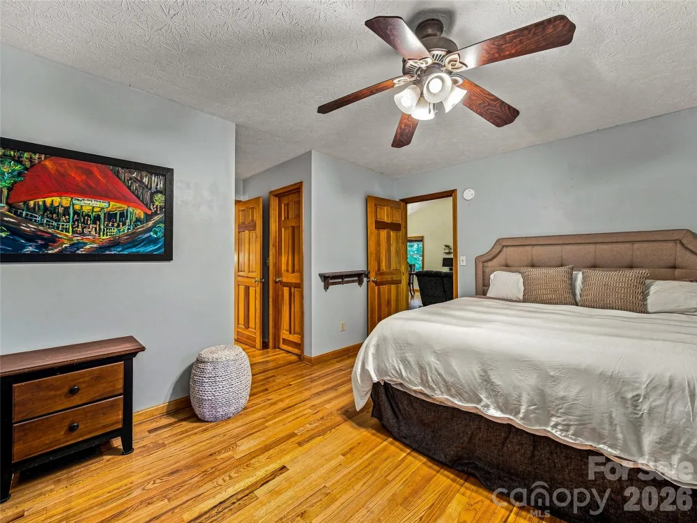 70 Promised Ridge Drive Hendersonville, NC 28791