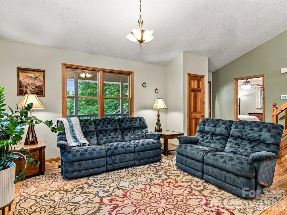 70 Promised Ridge Drive Hendersonville, NC 28791