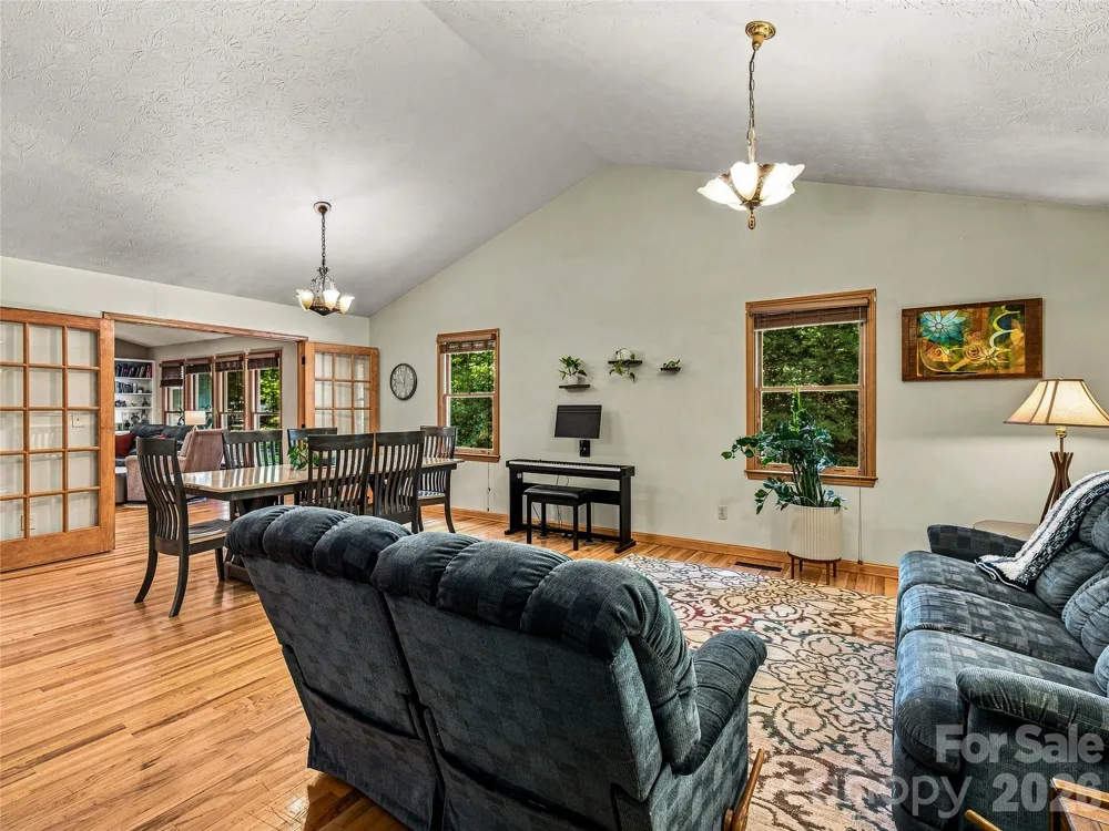70 Promised Ridge Drive Hendersonville, NC 28791