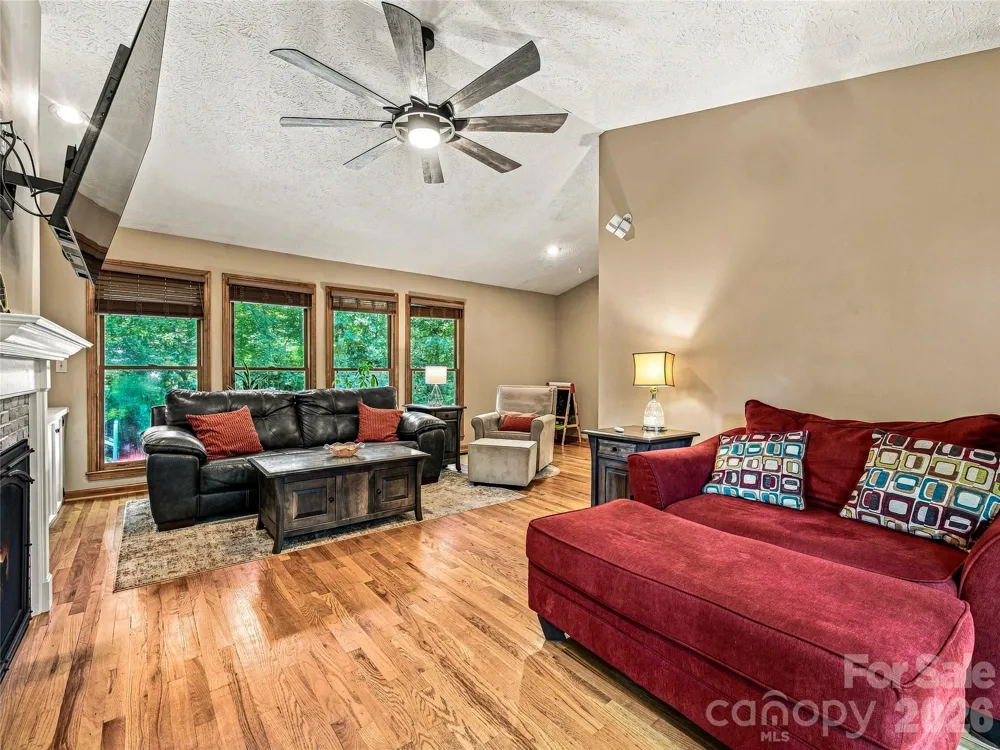 70 Promised Ridge Drive Hendersonville, NC 28791