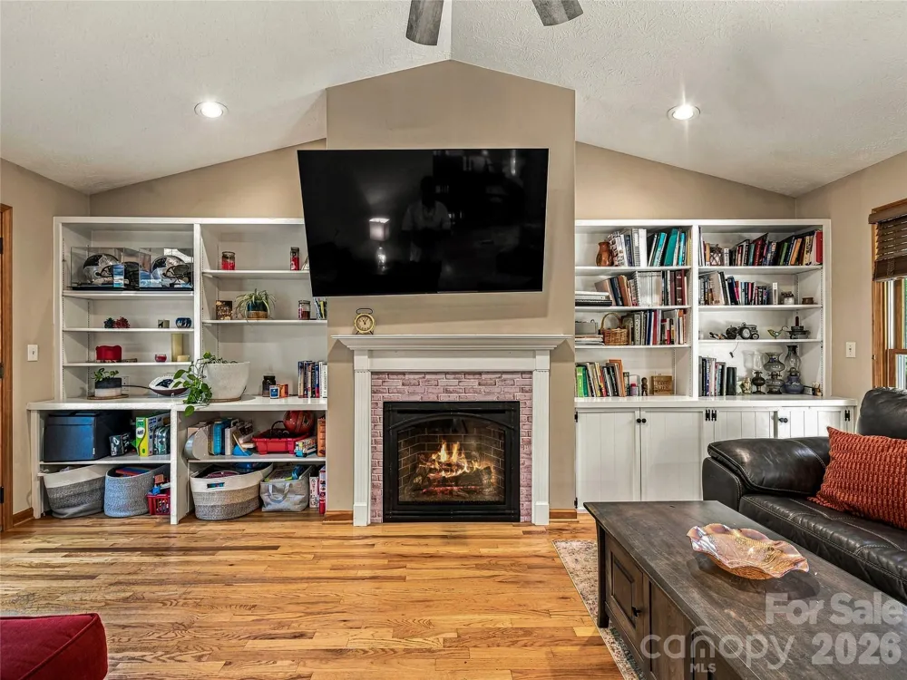 70 Promised Ridge Drive Hendersonville, NC 28791