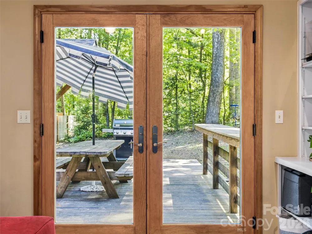 70 Promised Ridge Drive Hendersonville, NC 28791