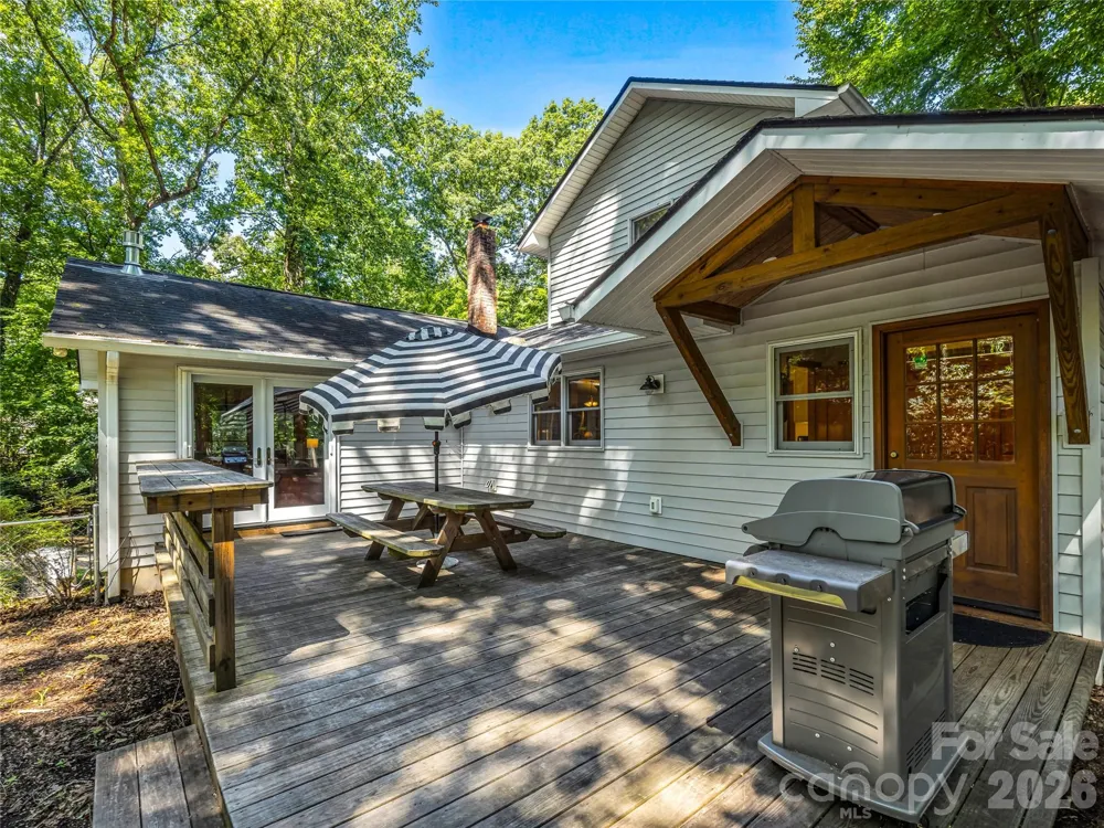 70 Promised Ridge Drive Hendersonville, NC 28791