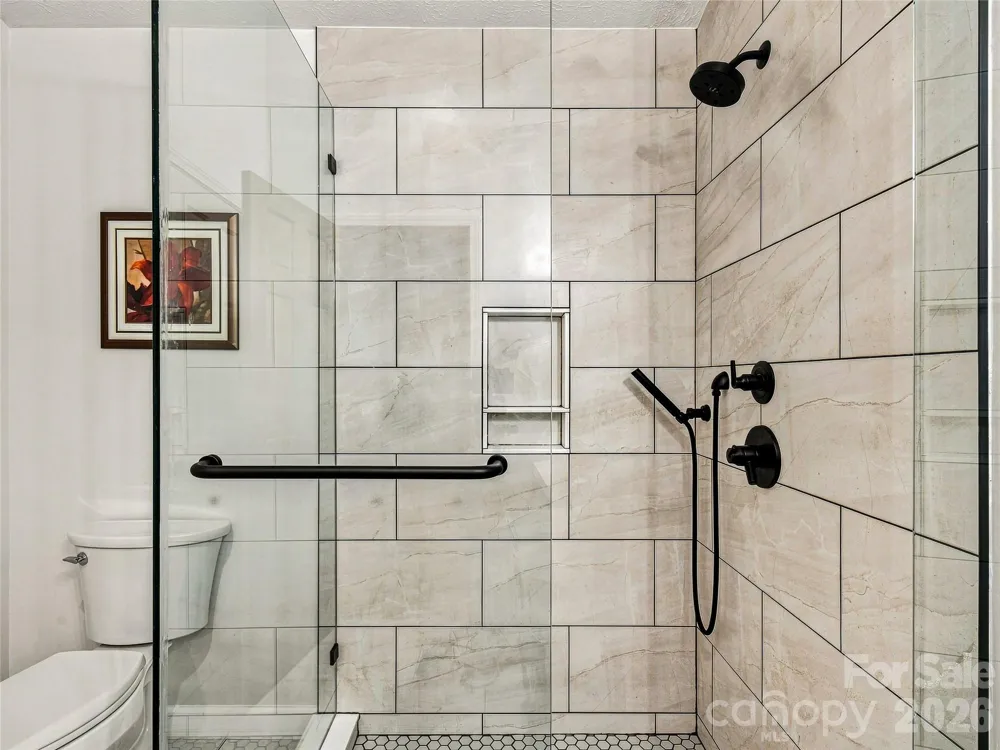 70 Promised Ridge Drive Hendersonville, NC 28791