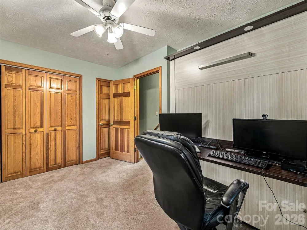 70 Promised Ridge Drive Hendersonville, NC 28791