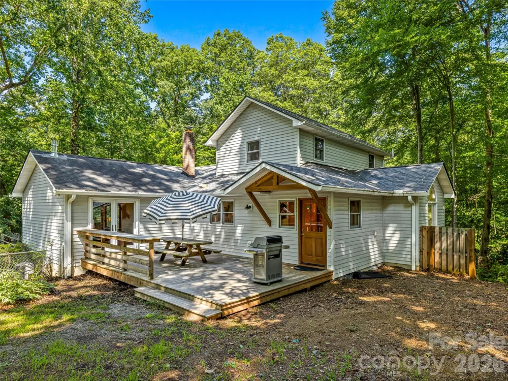 70 Promised Ridge Drive Hendersonville, NC 28791