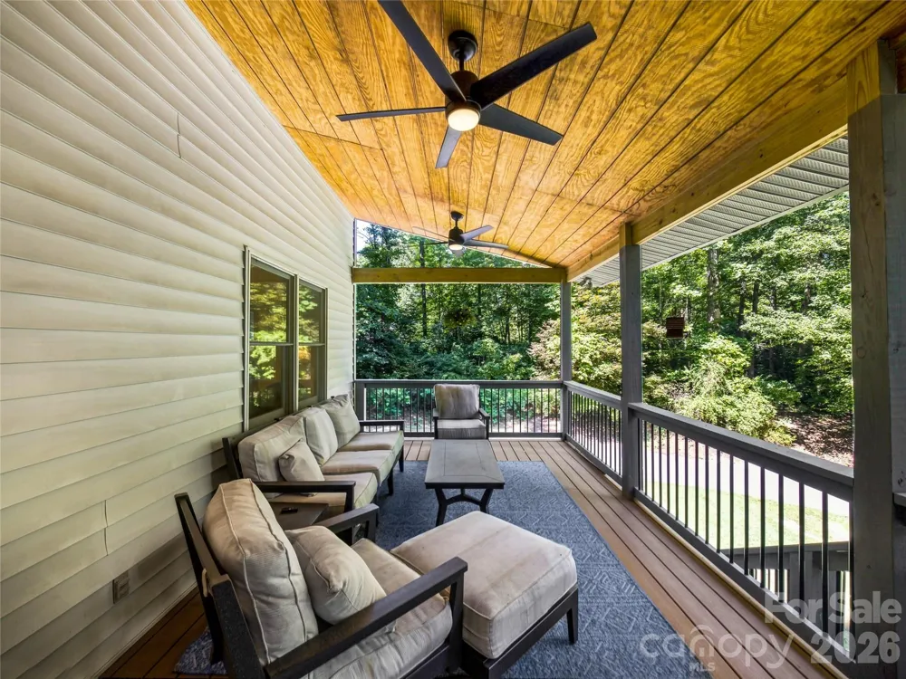 70 Promised Ridge Drive Hendersonville, NC 28791