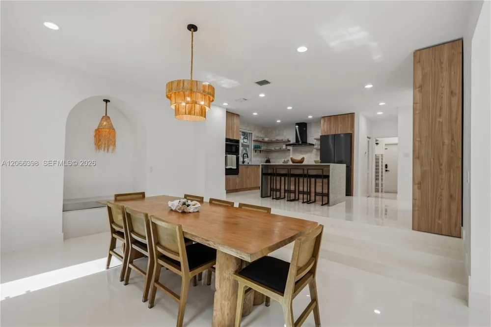 16203 NW 82nd Pl Miami Lakes, FL 33016