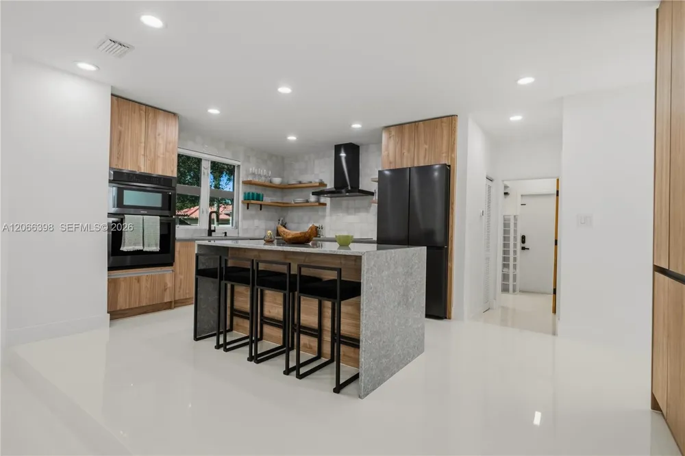 16203 NW 82nd Pl Miami Lakes, FL 33016