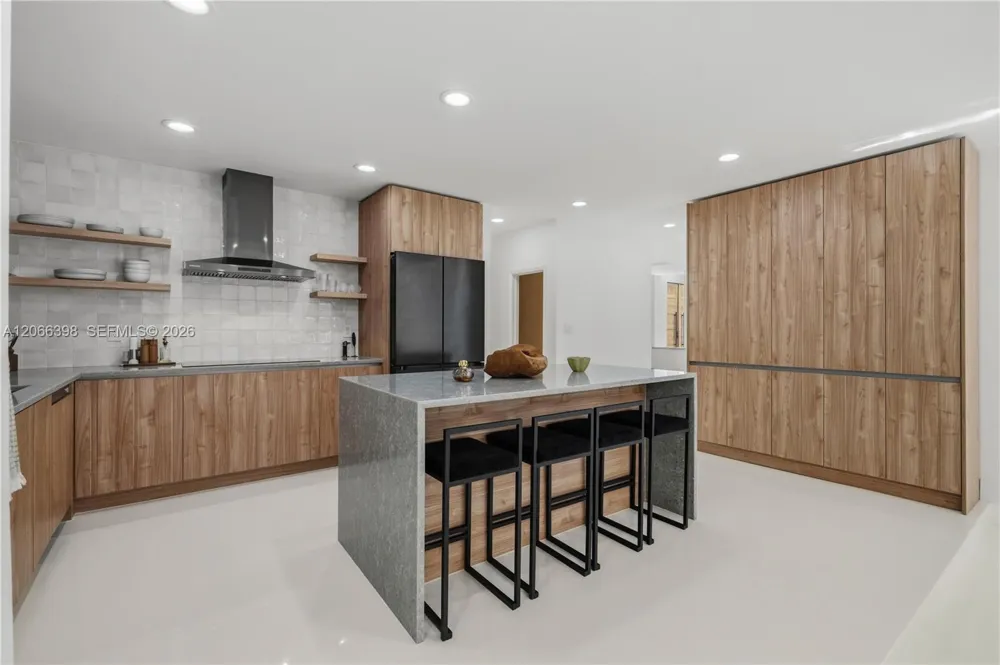 16203 NW 82nd Pl Miami Lakes, FL 33016