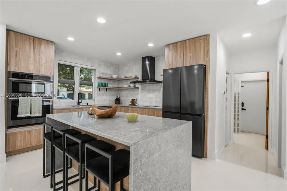 16203 NW 82nd Pl Miami Lakes, FL 33016