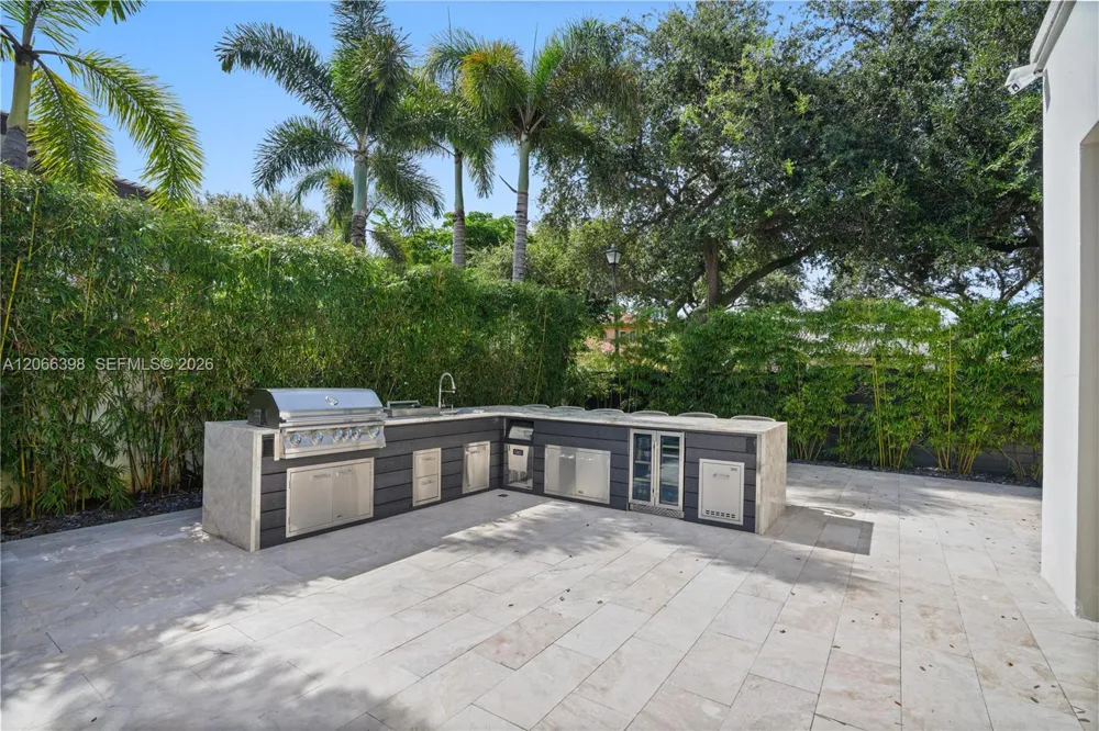 16203 NW 82nd Pl Miami Lakes, FL 33016