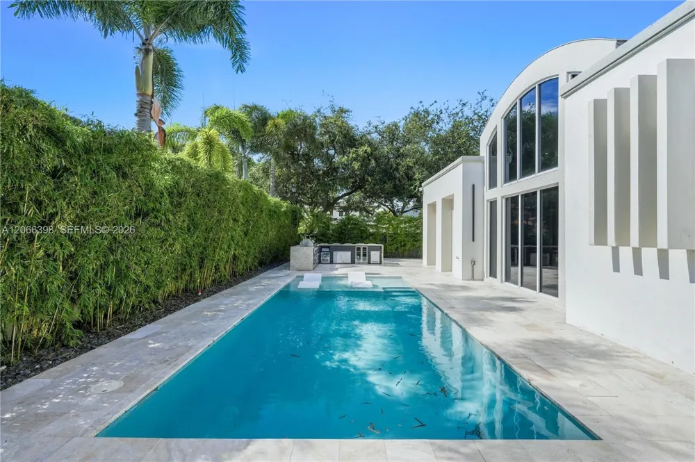 16203 NW 82nd Pl Miami Lakes, FL 33016