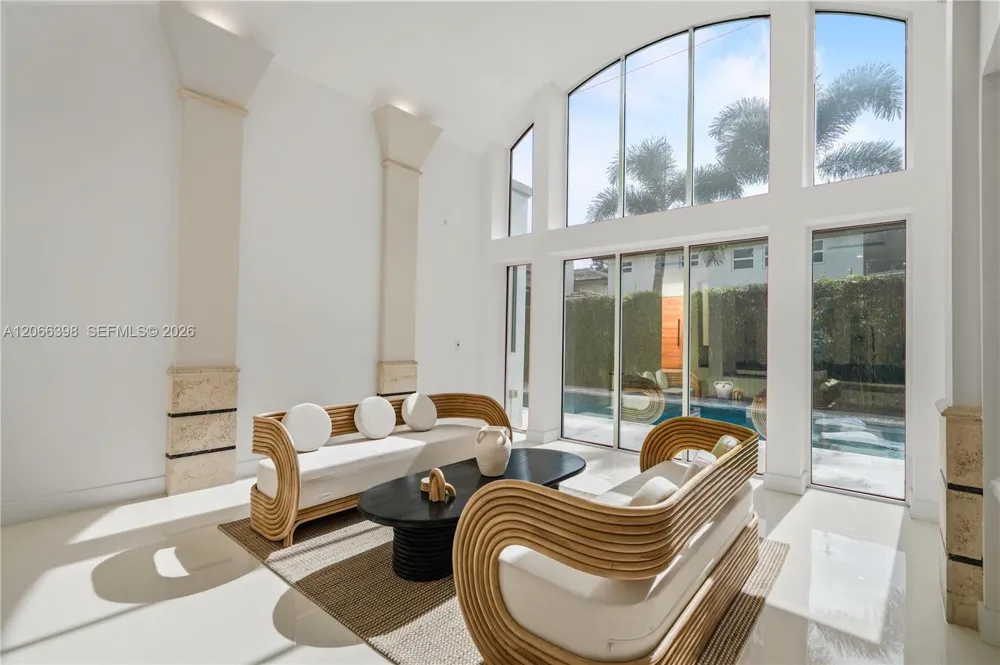 16203 NW 82nd Pl Miami Lakes, FL 33016