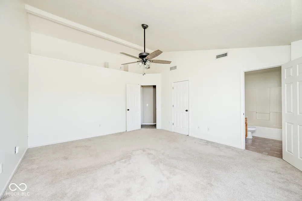 5067 Clay Creek Lane Plainfield, IN 46168