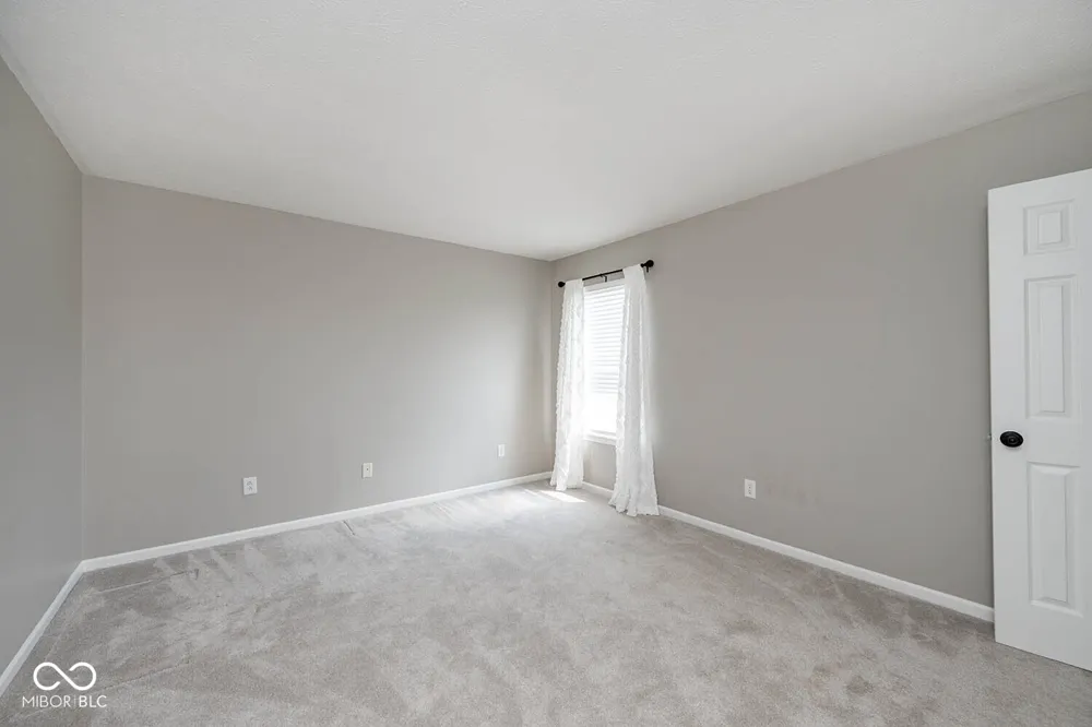 5067 Clay Creek Lane Plainfield, IN 46168