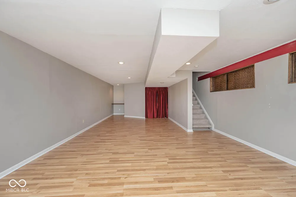 5067 Clay Creek Lane Plainfield, IN 46168