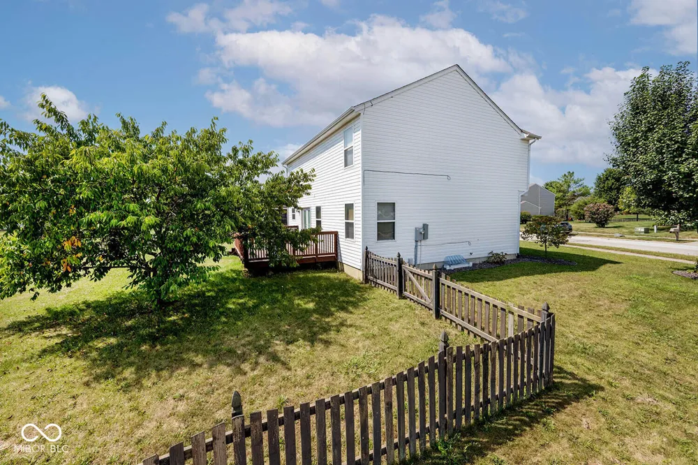 5067 Clay Creek Lane Plainfield, IN 46168