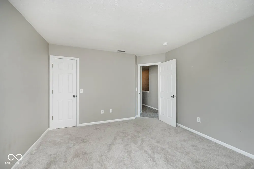 5067 Clay Creek Lane Plainfield, IN 46168