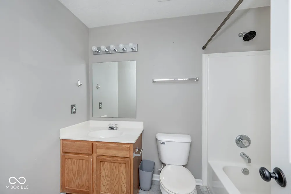 5067 Clay Creek Lane Plainfield, IN 46168