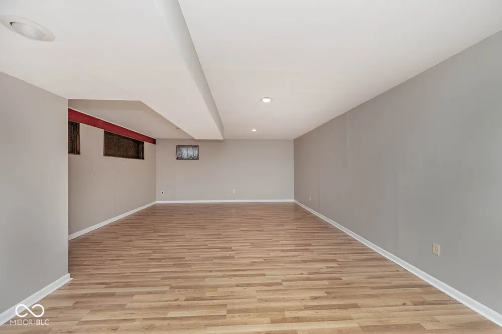 5067 Clay Creek Lane Plainfield, IN 46168