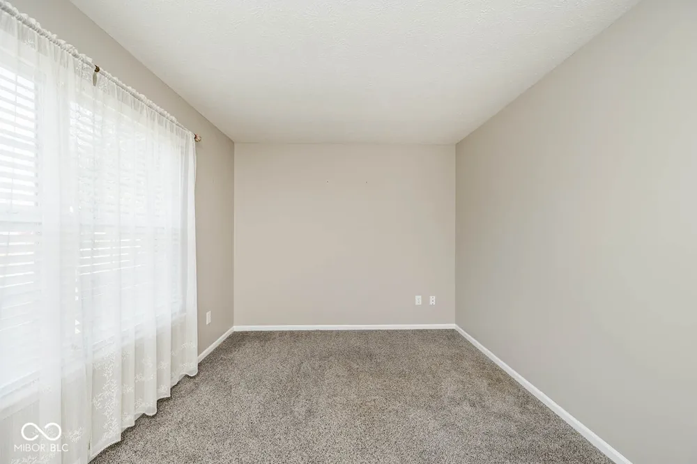 5067 Clay Creek Lane Plainfield, IN 46168