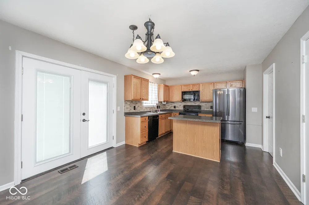 5067 Clay Creek Lane Plainfield, IN 46168