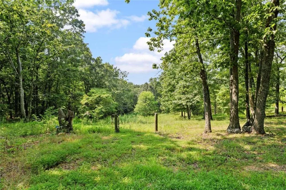 286 Killarney Way Kingston, GA 30145