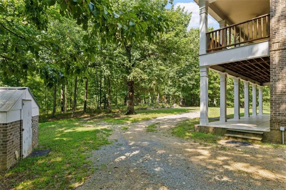 286 Killarney Way Kingston, GA 30145