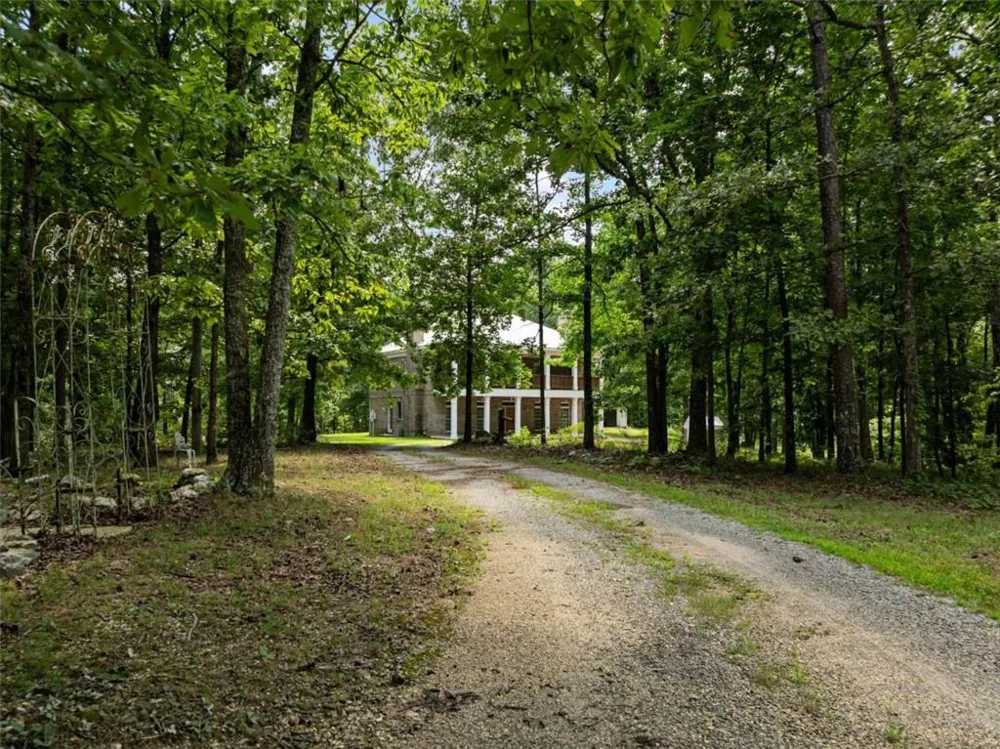 286 Killarney Way Kingston, GA 30145