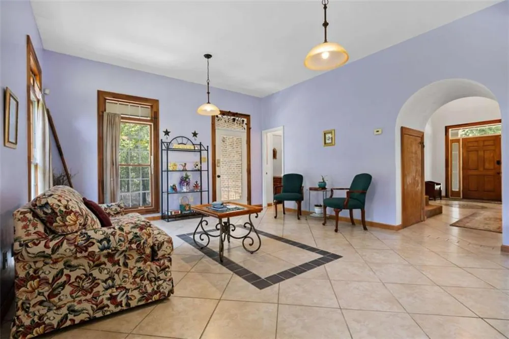 286 Killarney Way Kingston, GA 30145