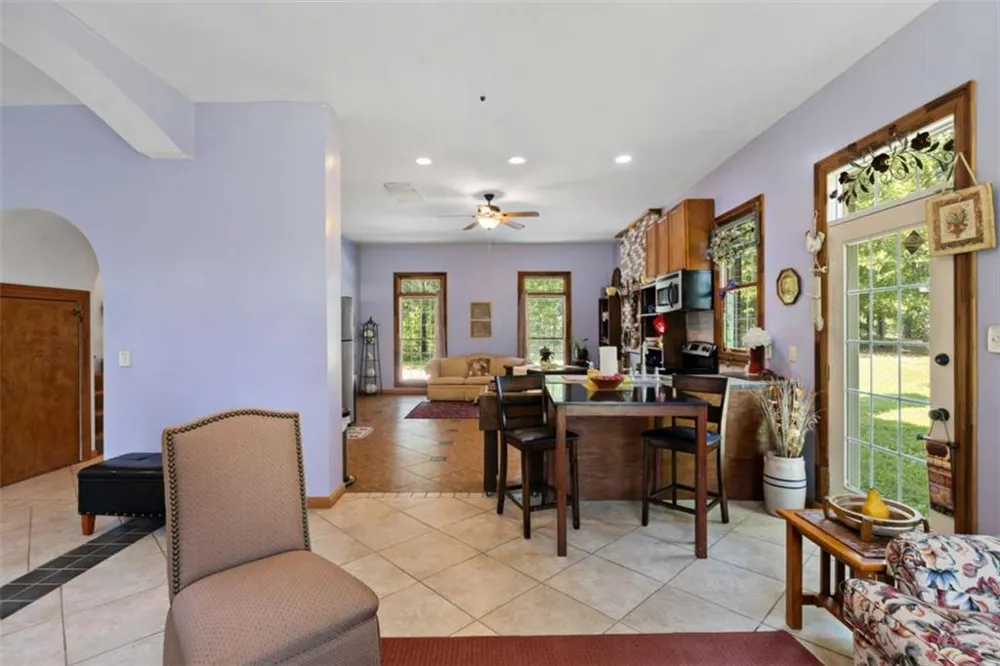 286 Killarney Way Kingston, GA 30145