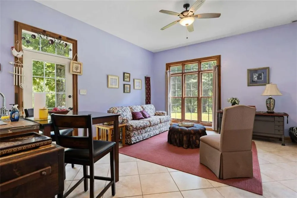 286 Killarney Way Kingston, GA 30145