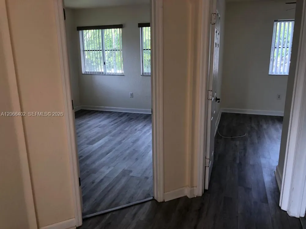 5598 NW 113th Ave #- Doral, FL 33178