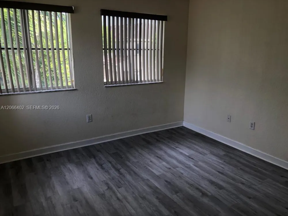 5598 NW 113th Ave #- Doral, FL 33178