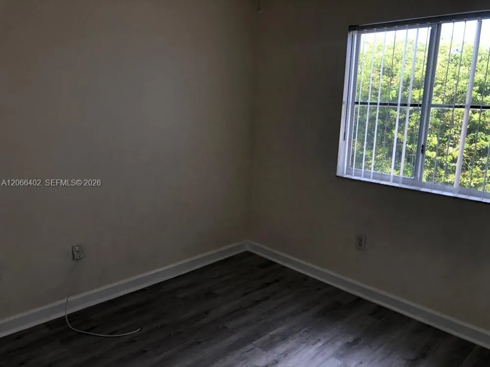 5598 NW 113th Ave #- Doral, FL 33178