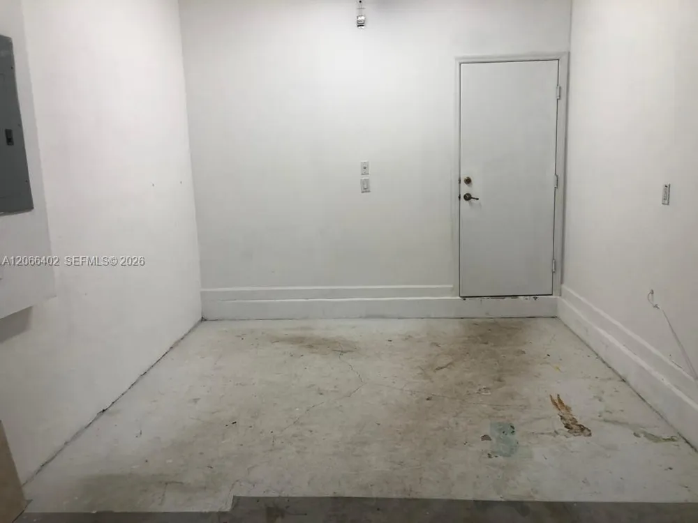 5598 NW 113th Ave #- Doral, FL 33178