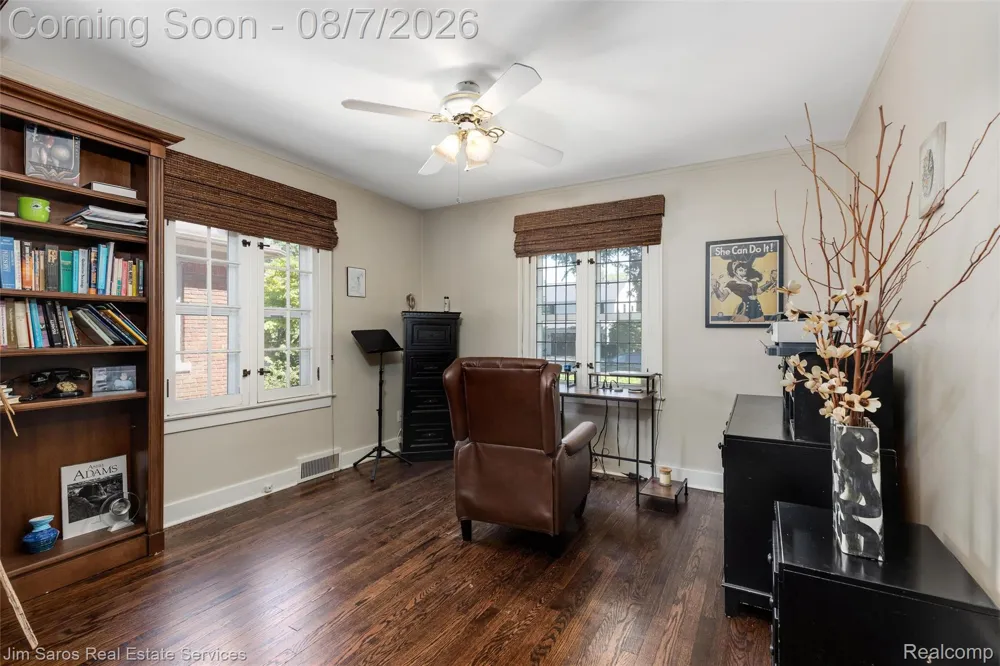 641 Fisher Road Grosse Pointe City, MI 48230