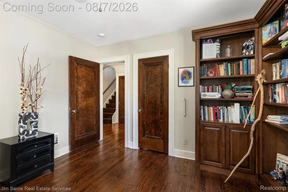 641 Fisher Road Grosse Pointe City, MI 48230