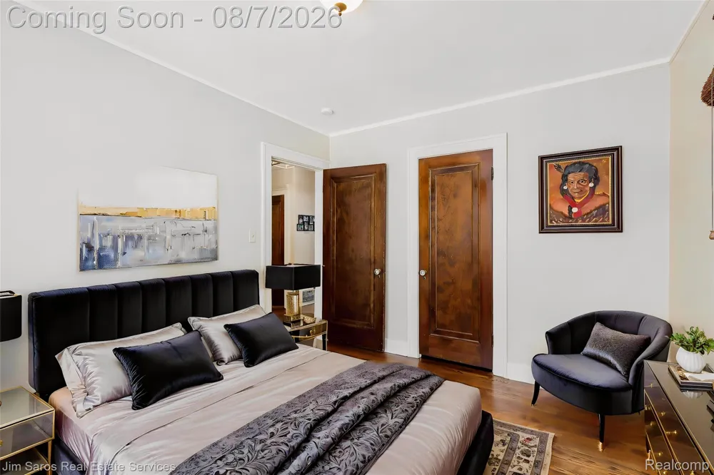641 Fisher Road Grosse Pointe City, MI 48230