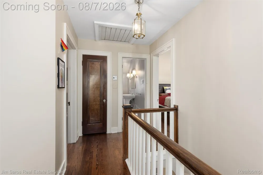641 Fisher Road Grosse Pointe City, MI 48230
