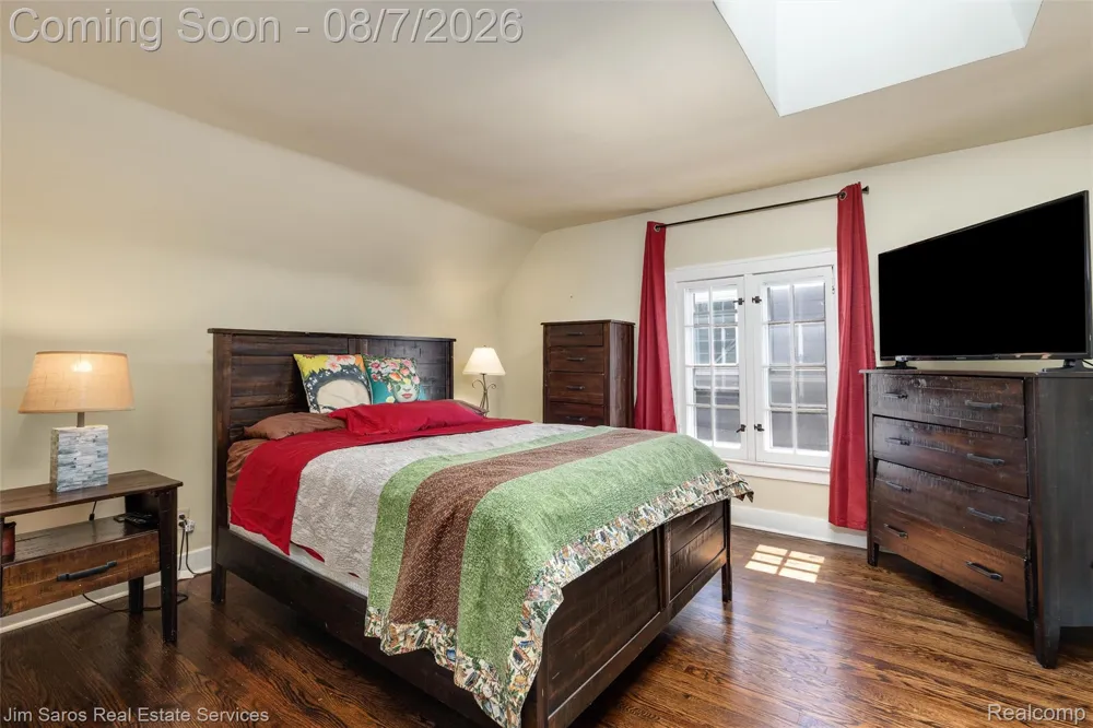 641 Fisher Road Grosse Pointe City, MI 48230