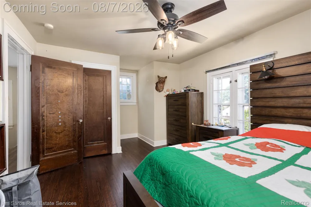641 Fisher Road Grosse Pointe City, MI 48230