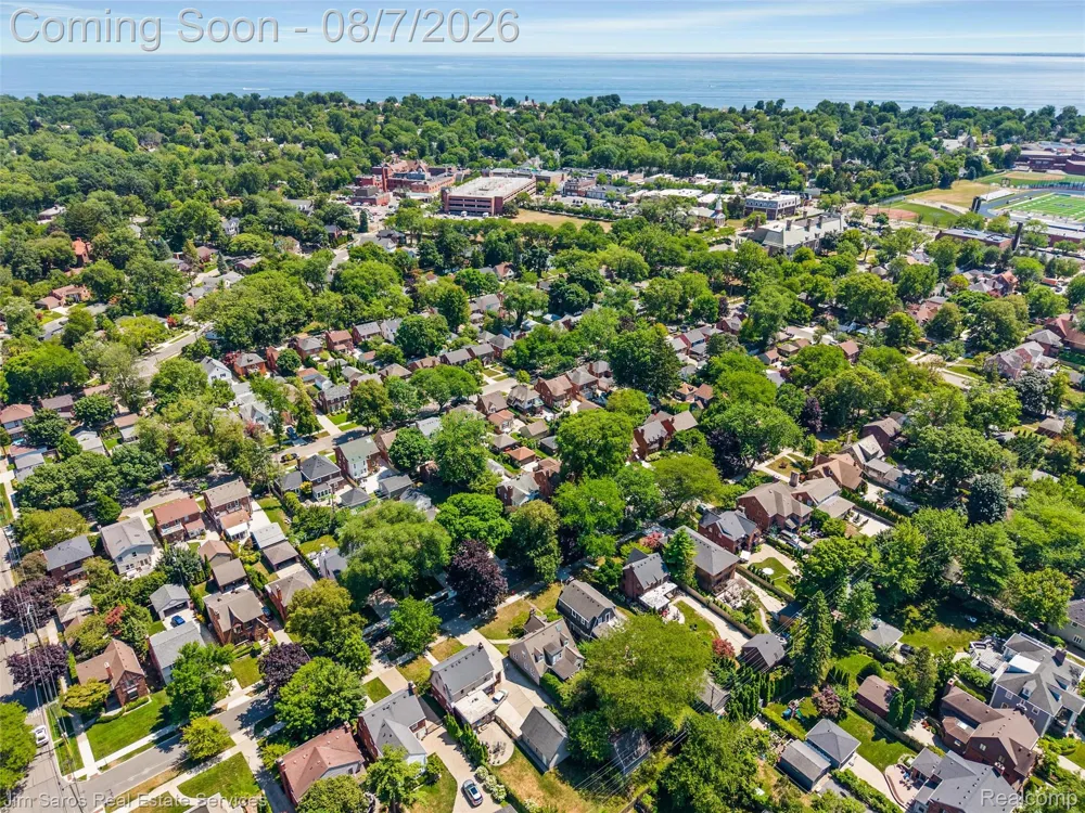 641 Fisher Road Grosse Pointe City, MI 48230
