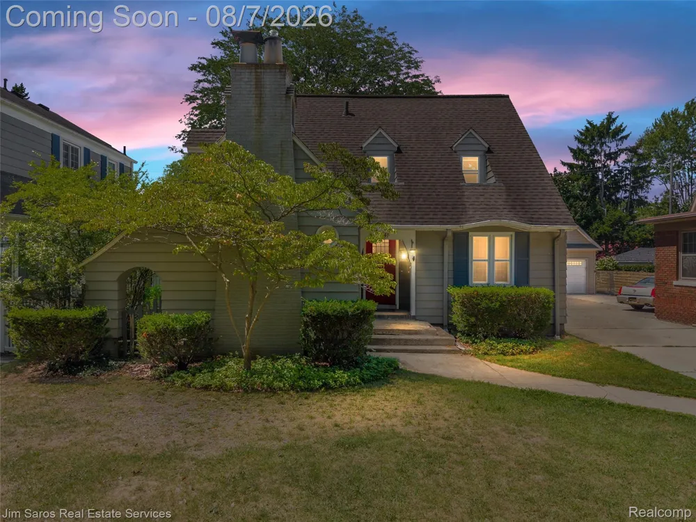 641 Fisher Road Grosse Pointe City, MI 48230