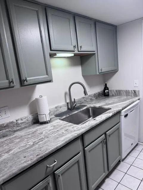 196 Princeton Drive South Lyon, MI 48178